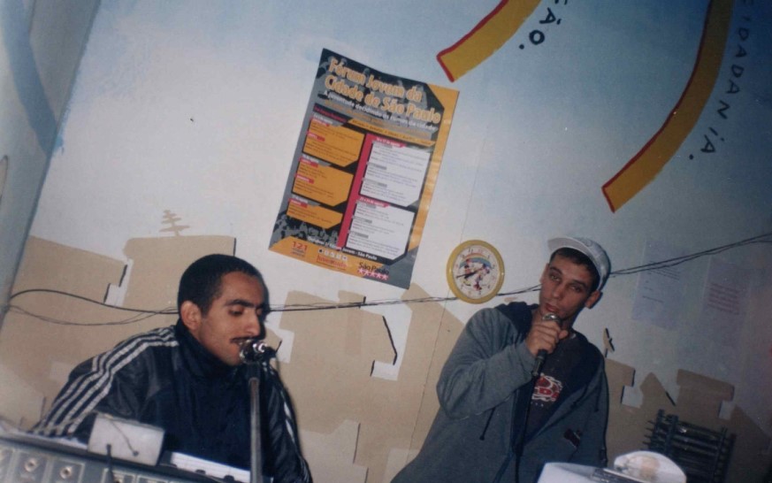 Entrevista na Radio Heliópolis com o grupo de rap Lado Obscuro1.2