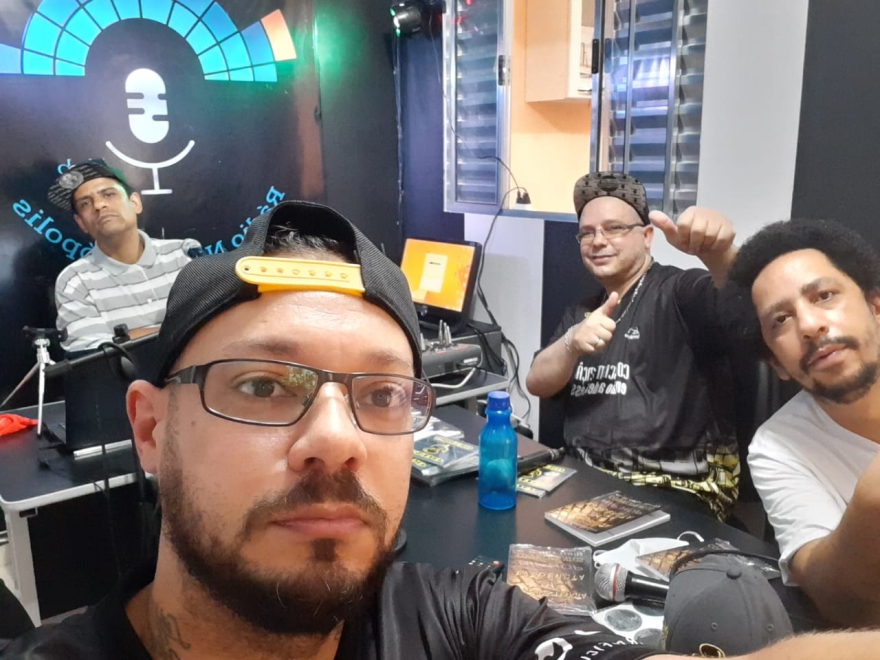 Entrevista grupo de rap Lado Obscuro na radio Nova Heliópolis Web - entrevistador Dj Alan